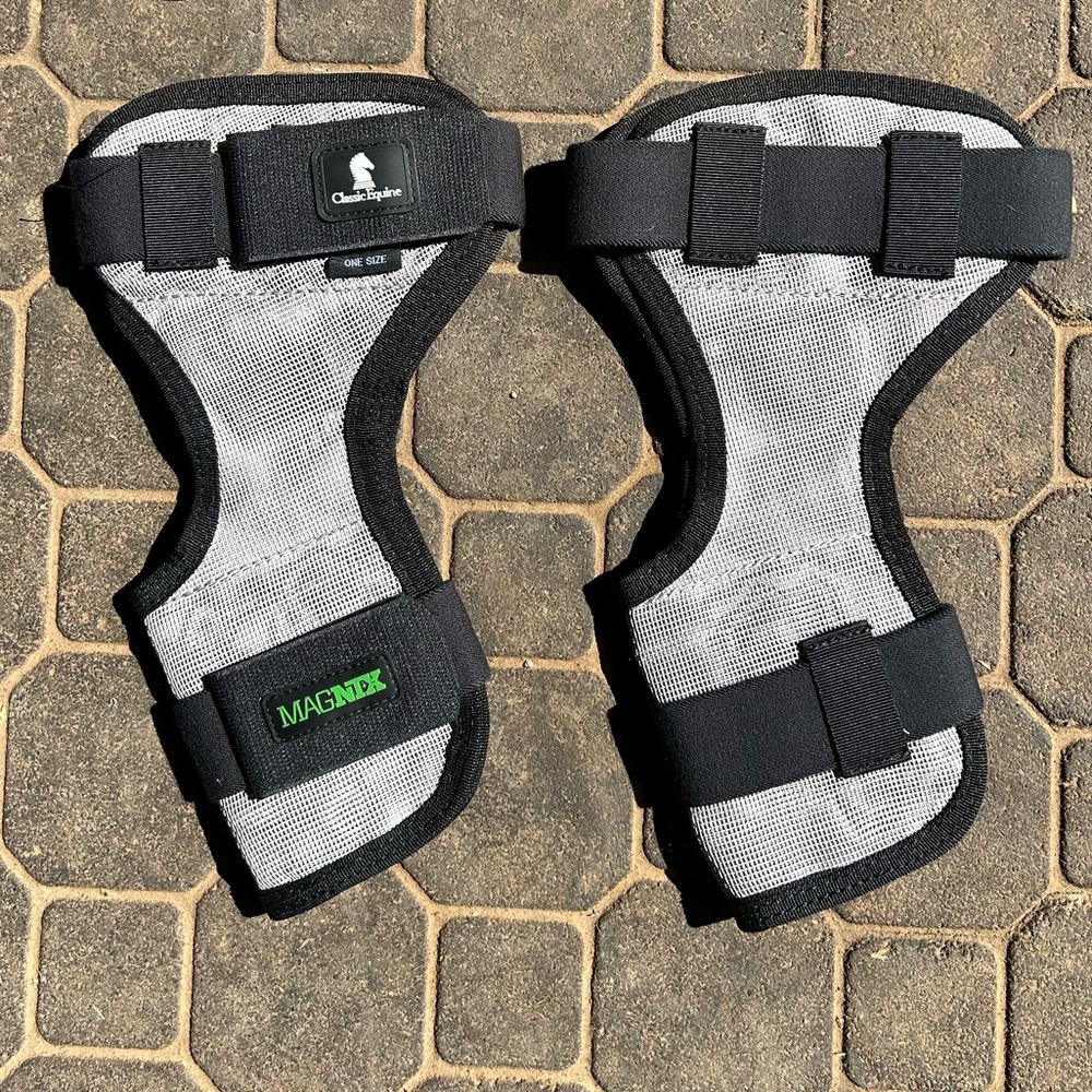 Like New Classic Equine Magnetic Hock Wraps